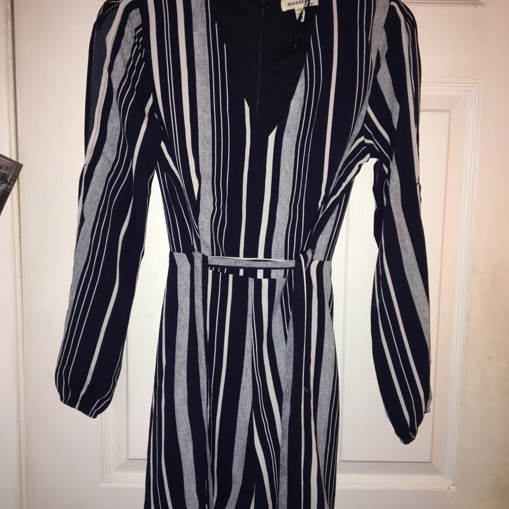 Monteau Nay Blue & White striped Romper M